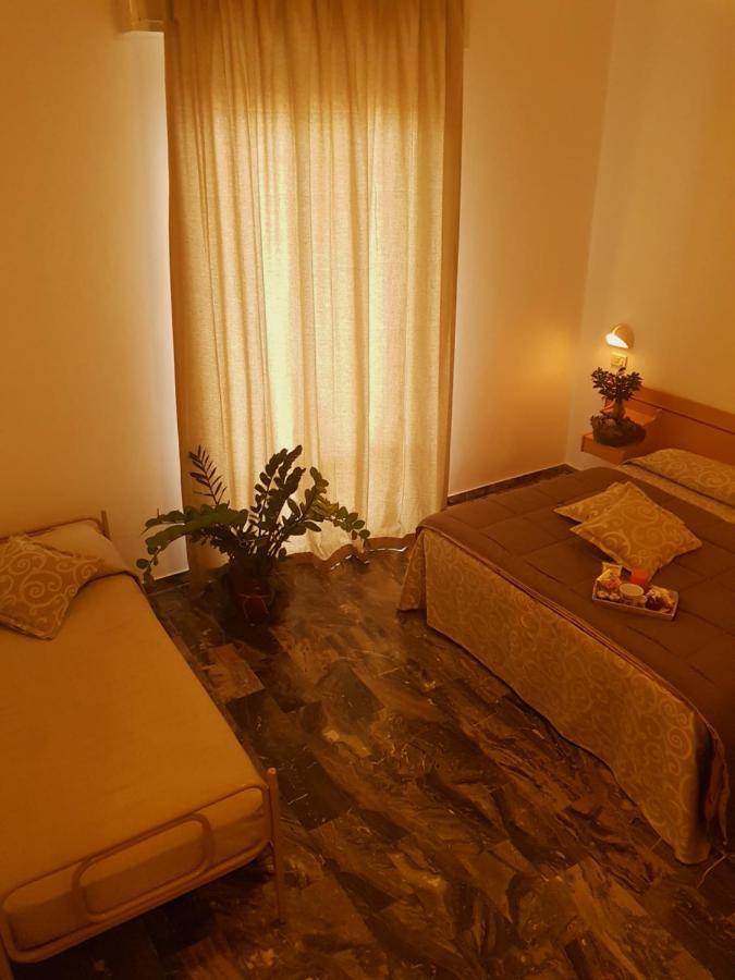 Hotel Romantica Rimini Ngoại thất bức ảnh