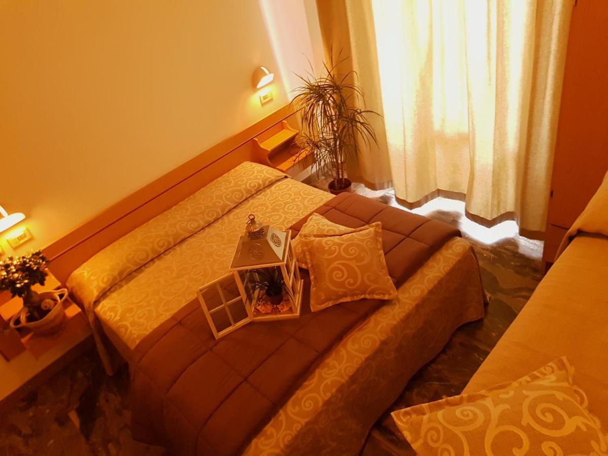 Hotel Romantica Rimini Ngoại thất bức ảnh