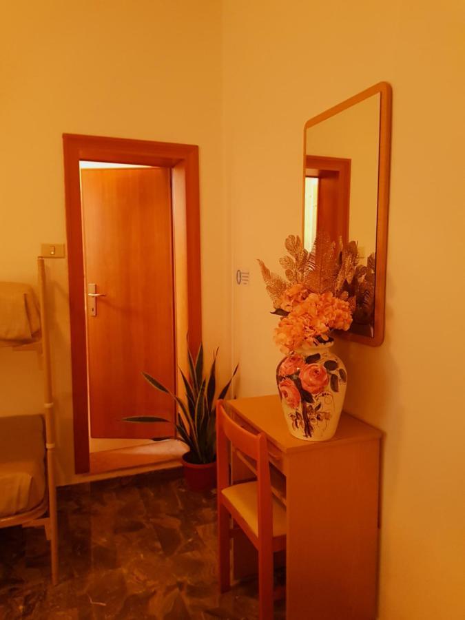 Hotel Romantica Rimini Ngoại thất bức ảnh