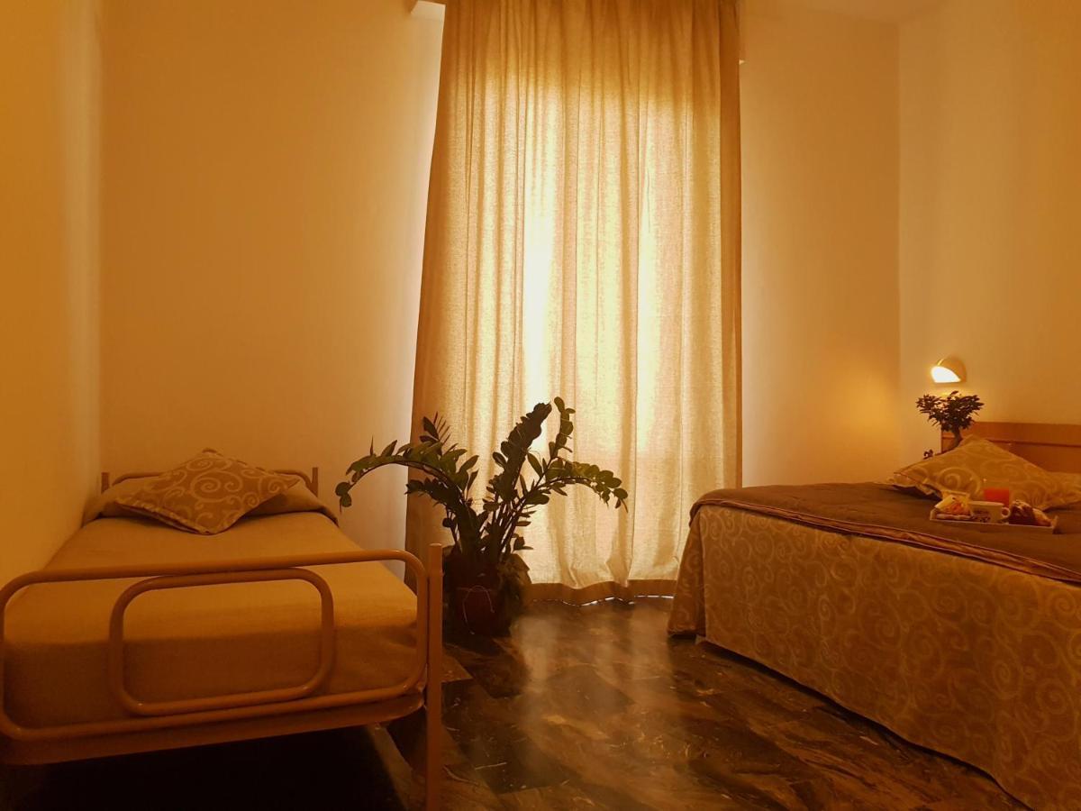 Hotel Romantica Rimini Ngoại thất bức ảnh