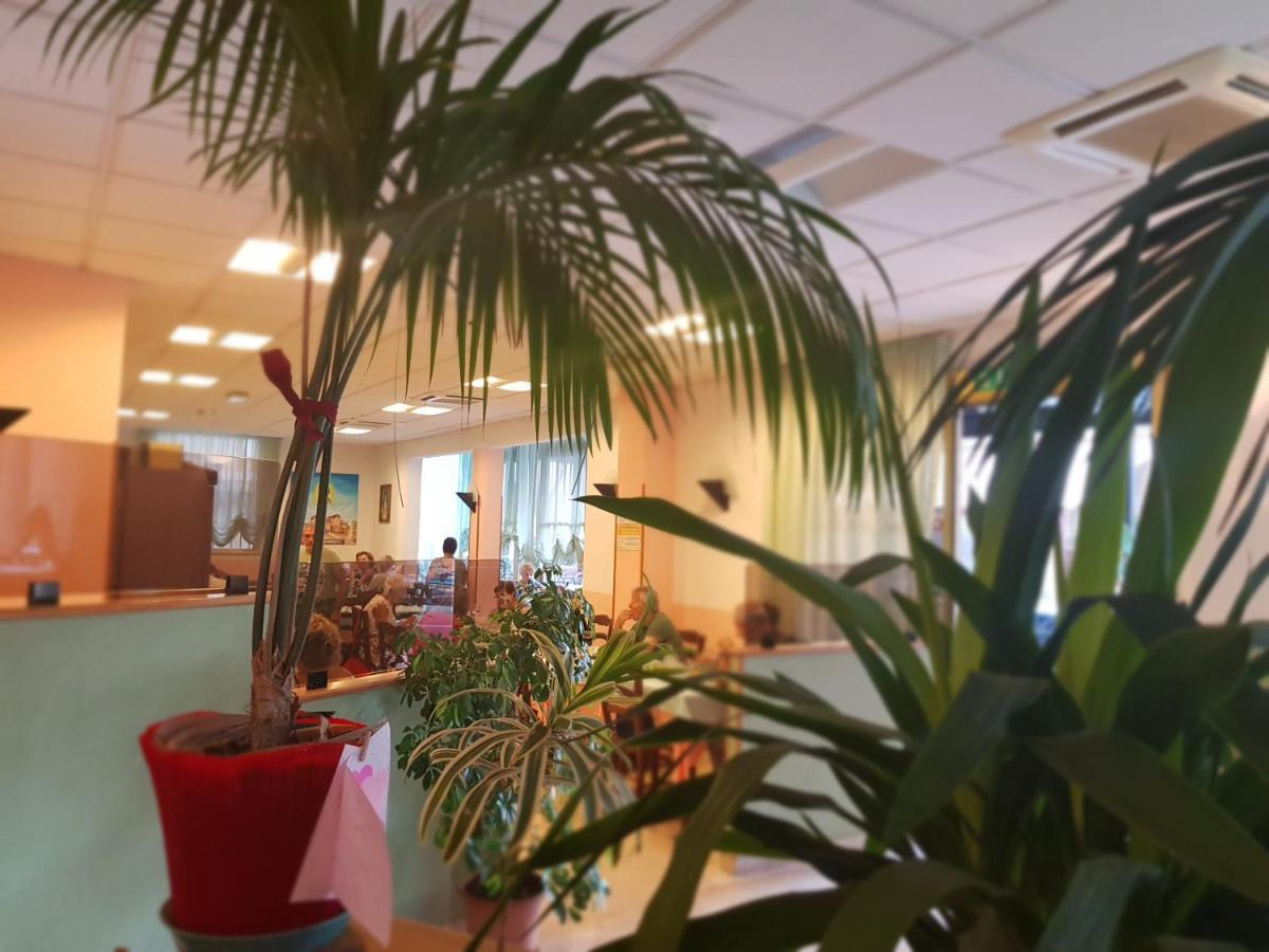 Hotel Romantica Rimini Ngoại thất bức ảnh