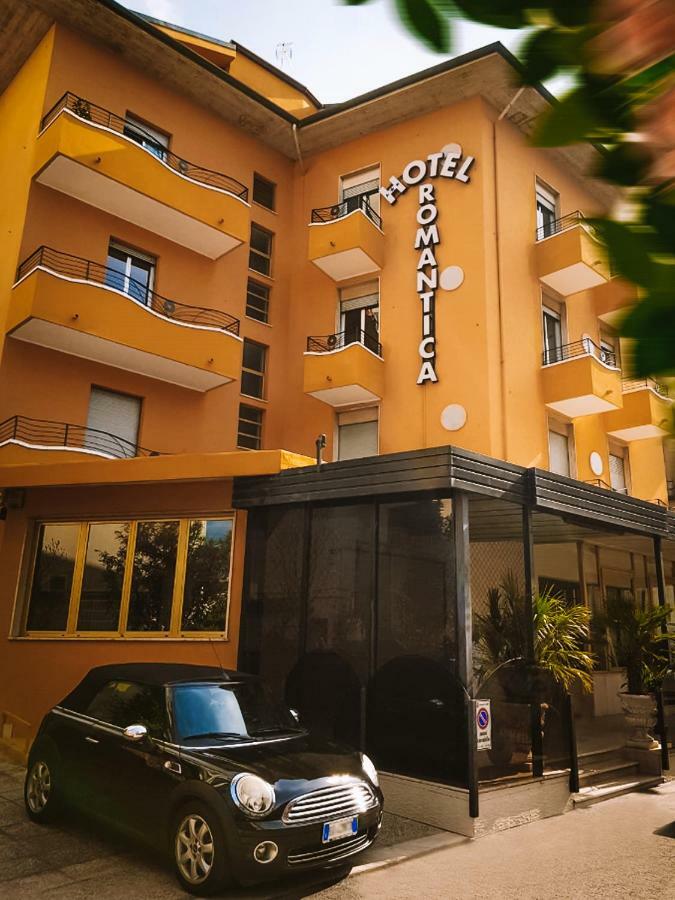 Hotel Romantica Rimini Ngoại thất bức ảnh