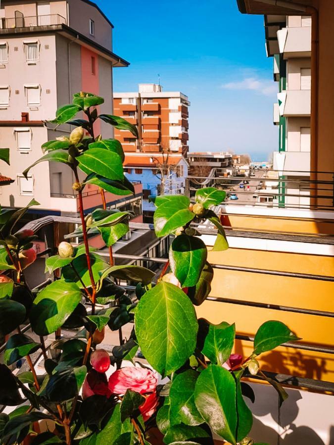 Hotel Romantica Rimini Ngoại thất bức ảnh